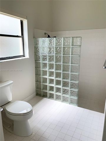 19331 NW 8th St, Pembroke Pines, FL 33029