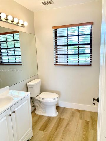 19331 NW 8th St, Pembroke Pines, FL 33029