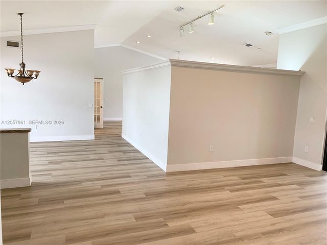 19331 NW 8th St, Pembroke Pines, FL 33029
