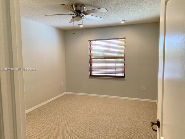 19331 NW 8th St, Pembroke Pines, FL 33029