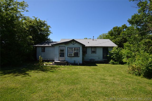 13 W Chestnut Street, Stilwell, OK 74960