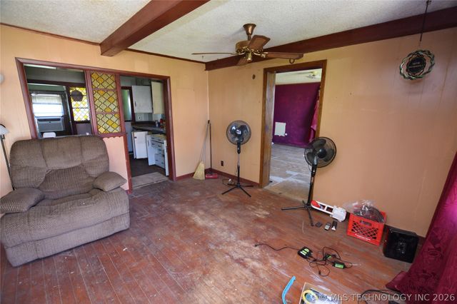 13 W Chestnut Street, Stilwell, OK 74960