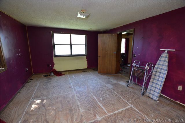 13 W Chestnut Street, Stilwell, OK 74960
