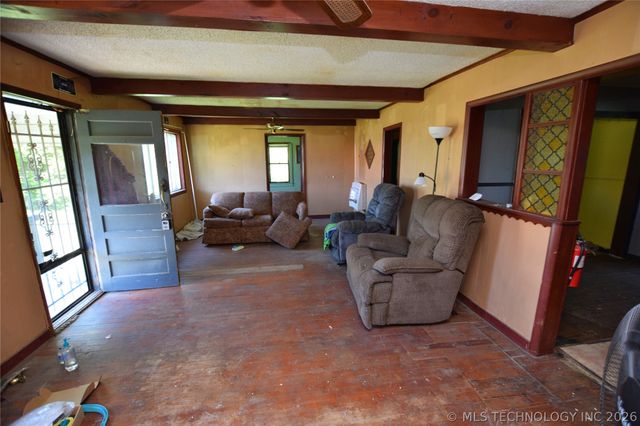 13 W Chestnut Street, Stilwell, OK 74960