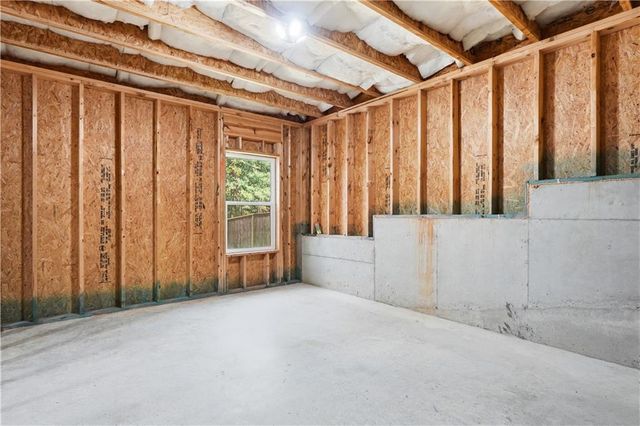 86 Twelve Oaks Drive SE, Cartersville, GA 30120
