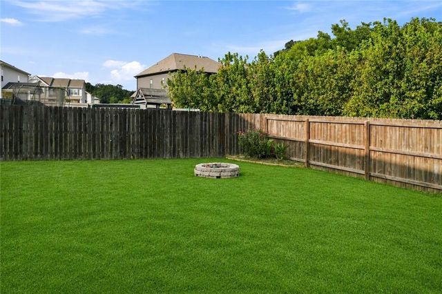 86 Twelve Oaks Drive SE, Cartersville, GA 30120