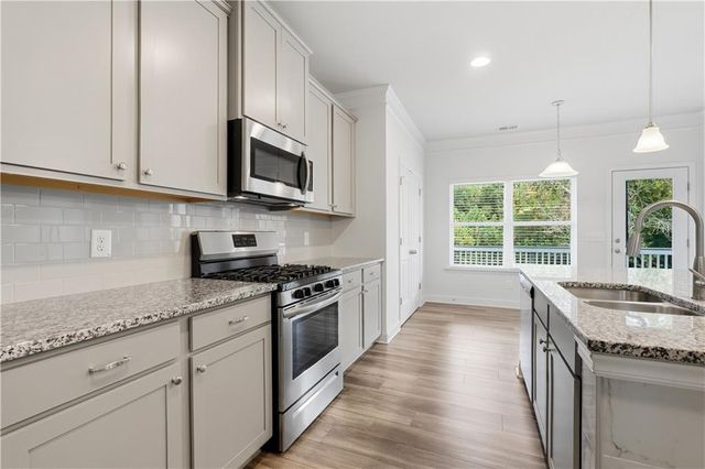 86 Twelve Oaks Drive SE, Cartersville, GA 30120