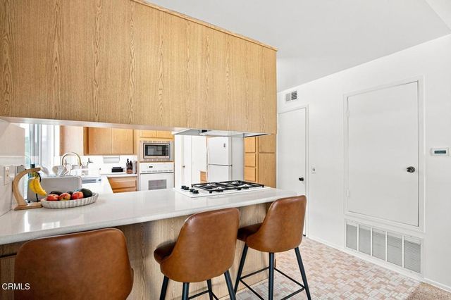 1559 Habra Court, Camarillo, CA 93010
