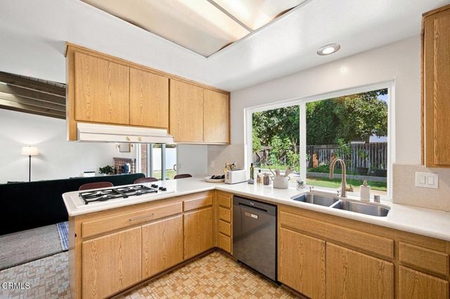 1559 Habra Court, Camarillo, CA 93010