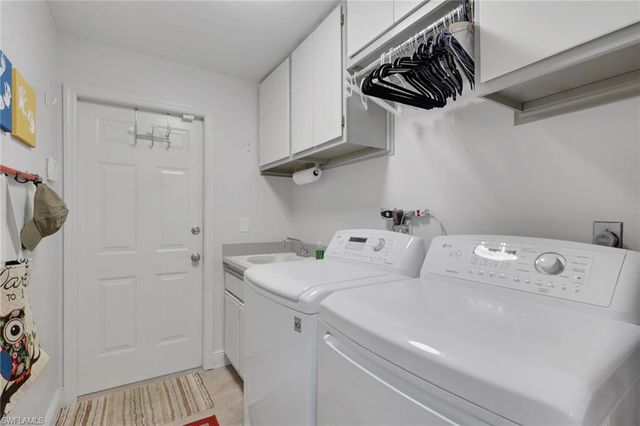 1513 SW 57th ST, Cape Coral, FL 33914