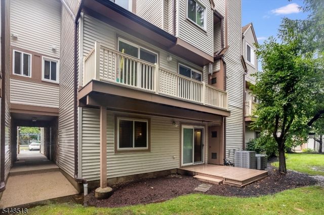 141 Woods Edge Dr 141, Roxbury Twp., NJ 07876