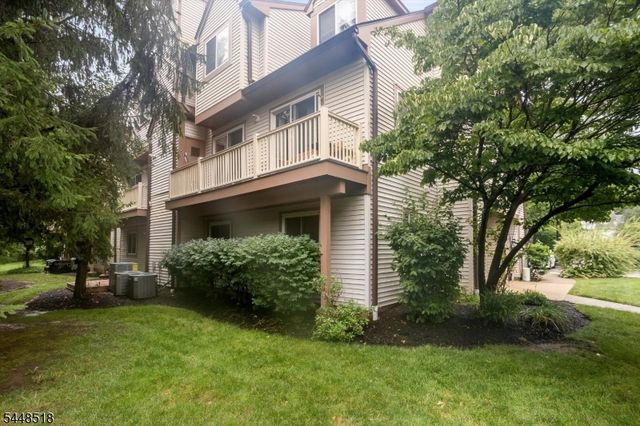 141 Woods Edge Dr 141, Roxbury Twp., NJ 07876