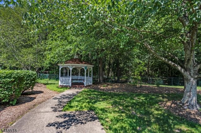 141 Woods Edge Dr 141, Roxbury Twp., NJ 07876