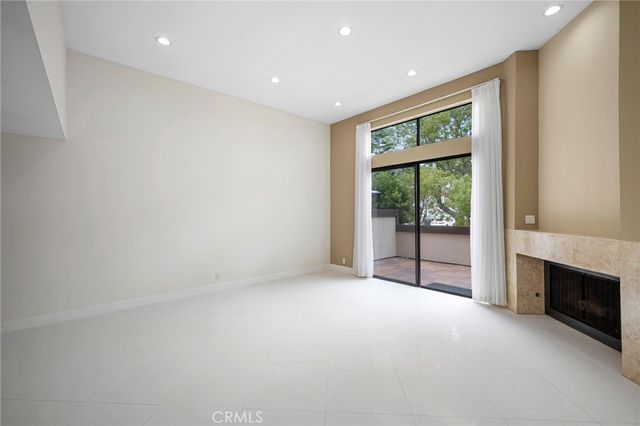 1349 N Columbus 21, Glendale, CA 91202