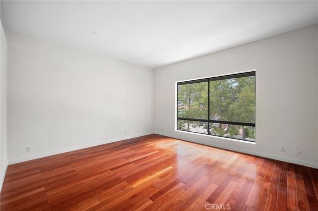 1349 N Columbus 21, Glendale, CA 91202