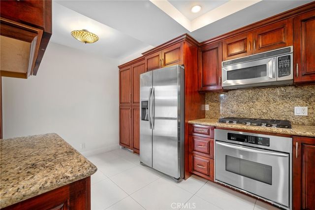 1349 N Columbus 21, Glendale, CA 91202