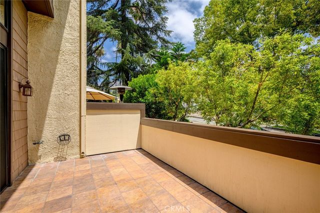 1349 N Columbus 21, Glendale, CA 91202