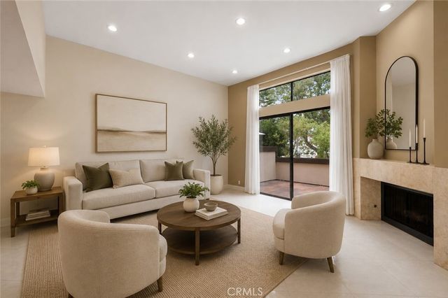 1349 N Columbus 21, Glendale, CA 91202