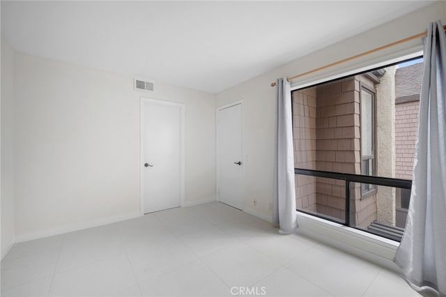 1349 N Columbus 21, Glendale, CA 91202