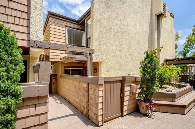 1349 N Columbus 21, Glendale, CA 91202
