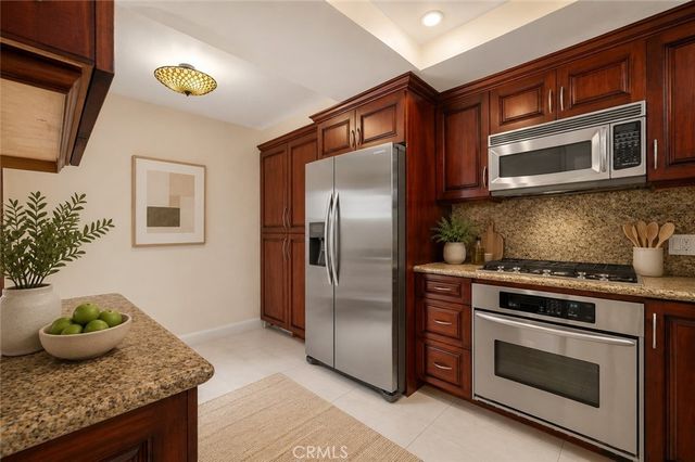 1349 N Columbus 21, Glendale, CA 91202