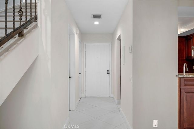 1349 N Columbus 21, Glendale, CA 91202