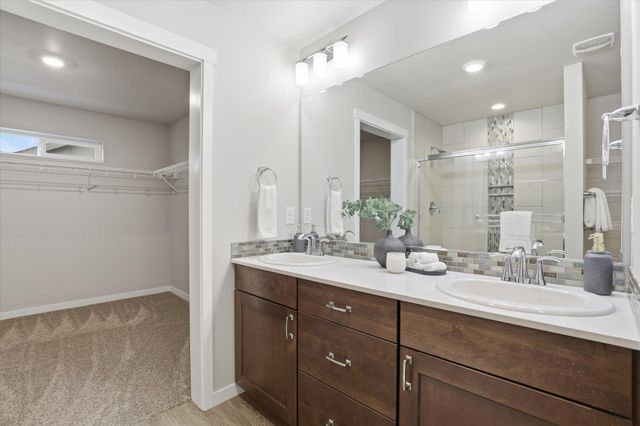 21372 E Chimney Ln, Liberty Lake, WA 99019