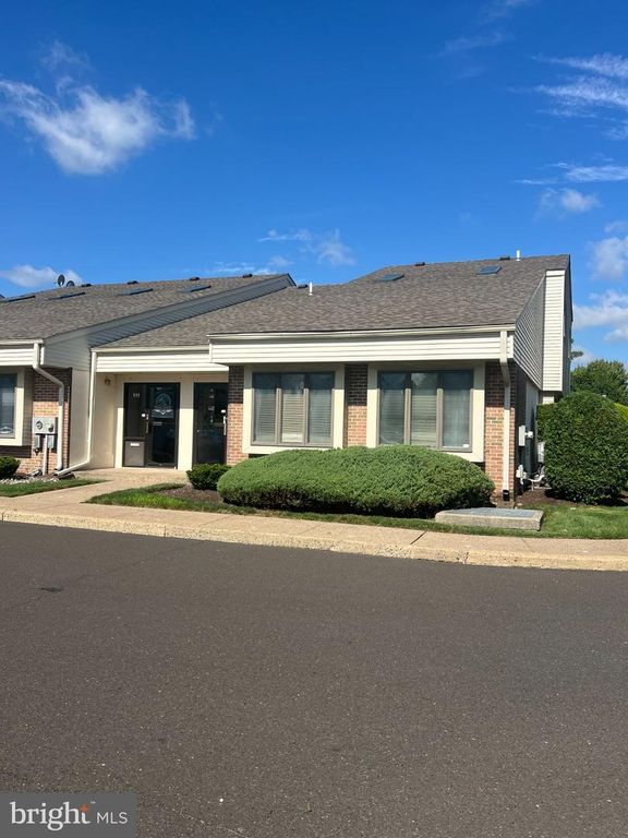112 E PENNSYLVANIA BLVD, FEASTERVILLE TREVOSE, PA 19053 — exterior