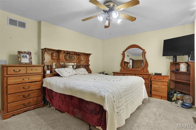 5 Olivia Lane, Glen Carbon, IL 62034