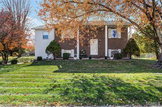 5 Olivia Lane, Glen Carbon, IL 62034