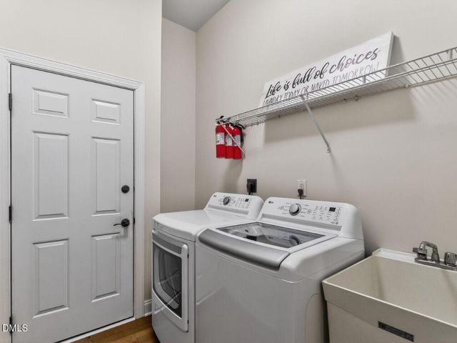 11637 Broadfield Court, Raleigh, NC 27617