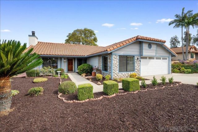 445 Cancun Ct, Fallbrook, CA 92028