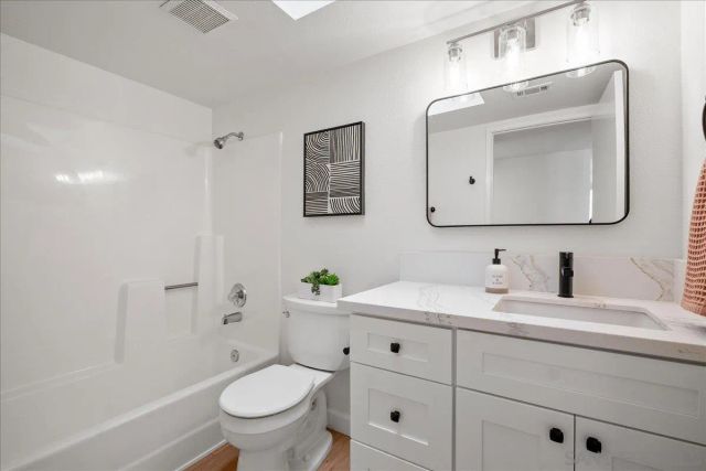 445 Cancun Ct, Fallbrook, CA 92028