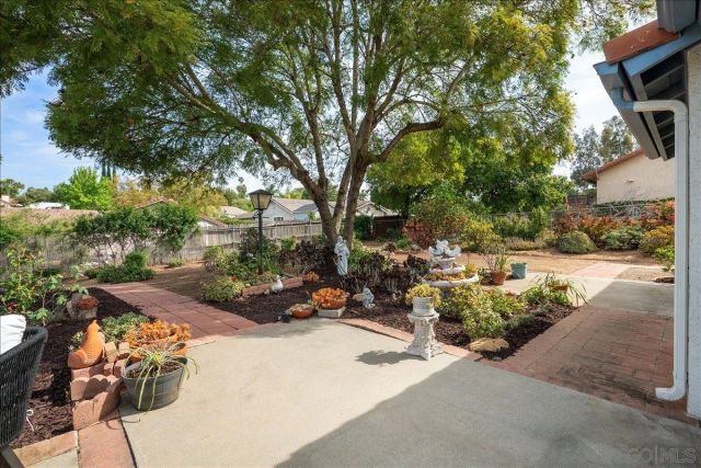 445 Cancun Ct, Fallbrook, CA 92028