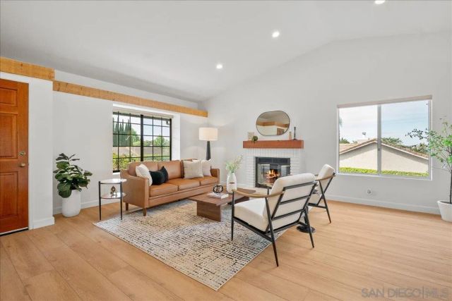 445 Cancun Ct, Fallbrook, CA 92028