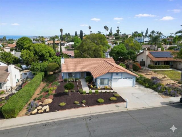 445 Cancun Ct, Fallbrook, CA 92028