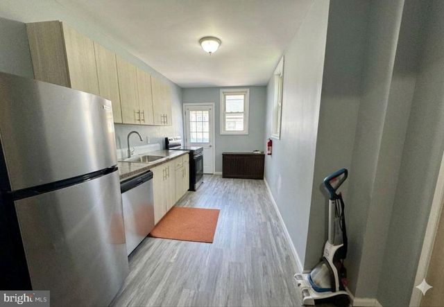 521 E MAHANOY ST, Mahanoy City, PA 17948