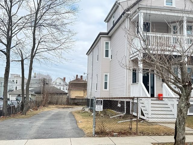 60 Thetford Ave, Boston, MA 02124