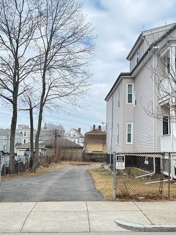 60 Thetford Ave, Boston, MA 02124