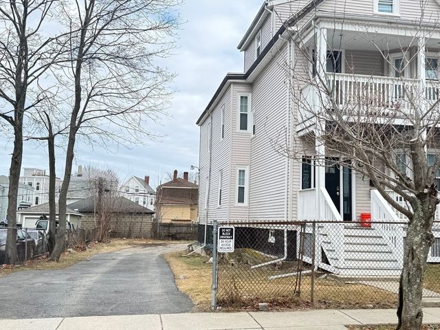 60 Thetford Ave, Boston, MA 02124