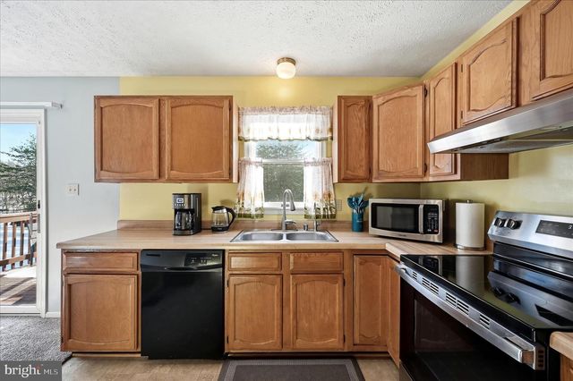 202 MASTERS DR, Cross Junction, VA 22625