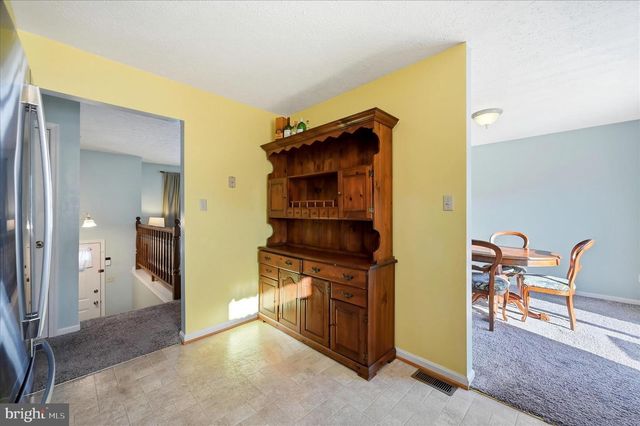 202 MASTERS DR, Cross Junction, VA 22625