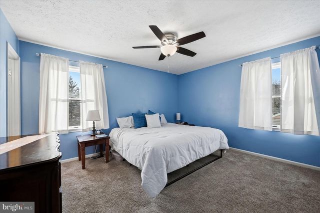 202 MASTERS DR, Cross Junction, VA 22625