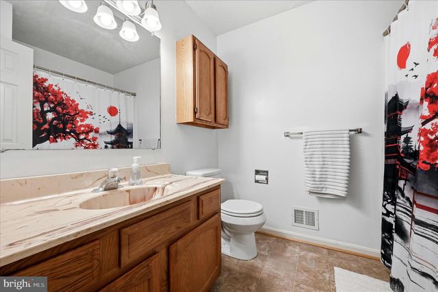 202 MASTERS DR, Cross Junction, VA 22625