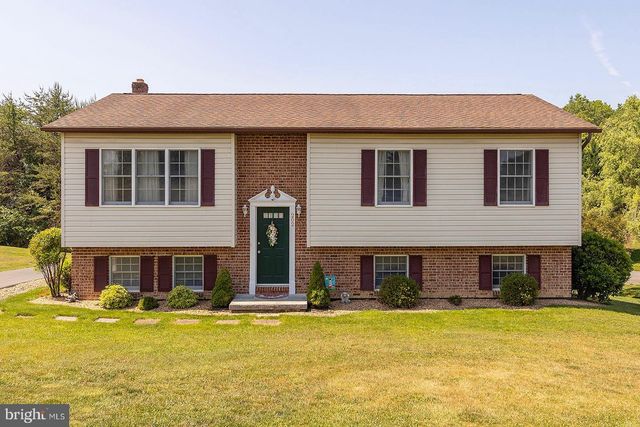 202 MASTERS DR, Cross Junction, VA 22625