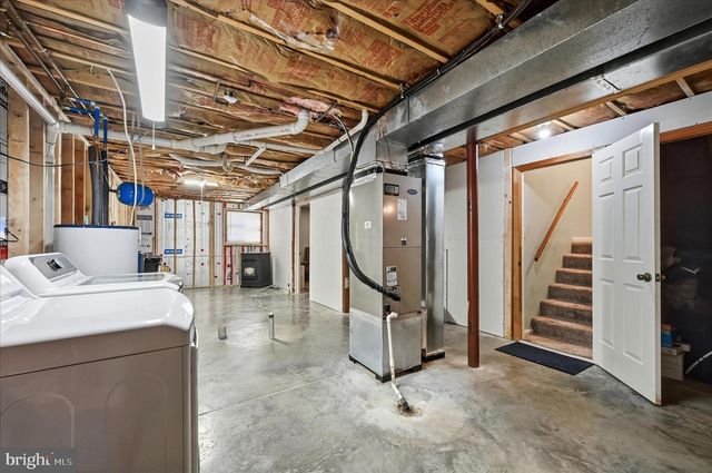 202 MASTERS DR, Cross Junction, VA 22625