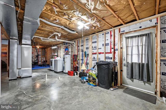 202 MASTERS DR, Cross Junction, VA 22625