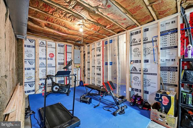 202 MASTERS DR, Cross Junction, VA 22625