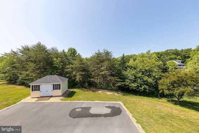 202 MASTERS DR, Cross Junction, VA 22625