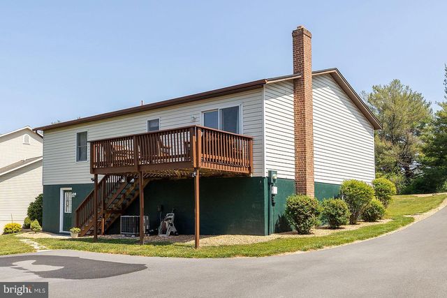 202 MASTERS DR, Cross Junction, VA 22625